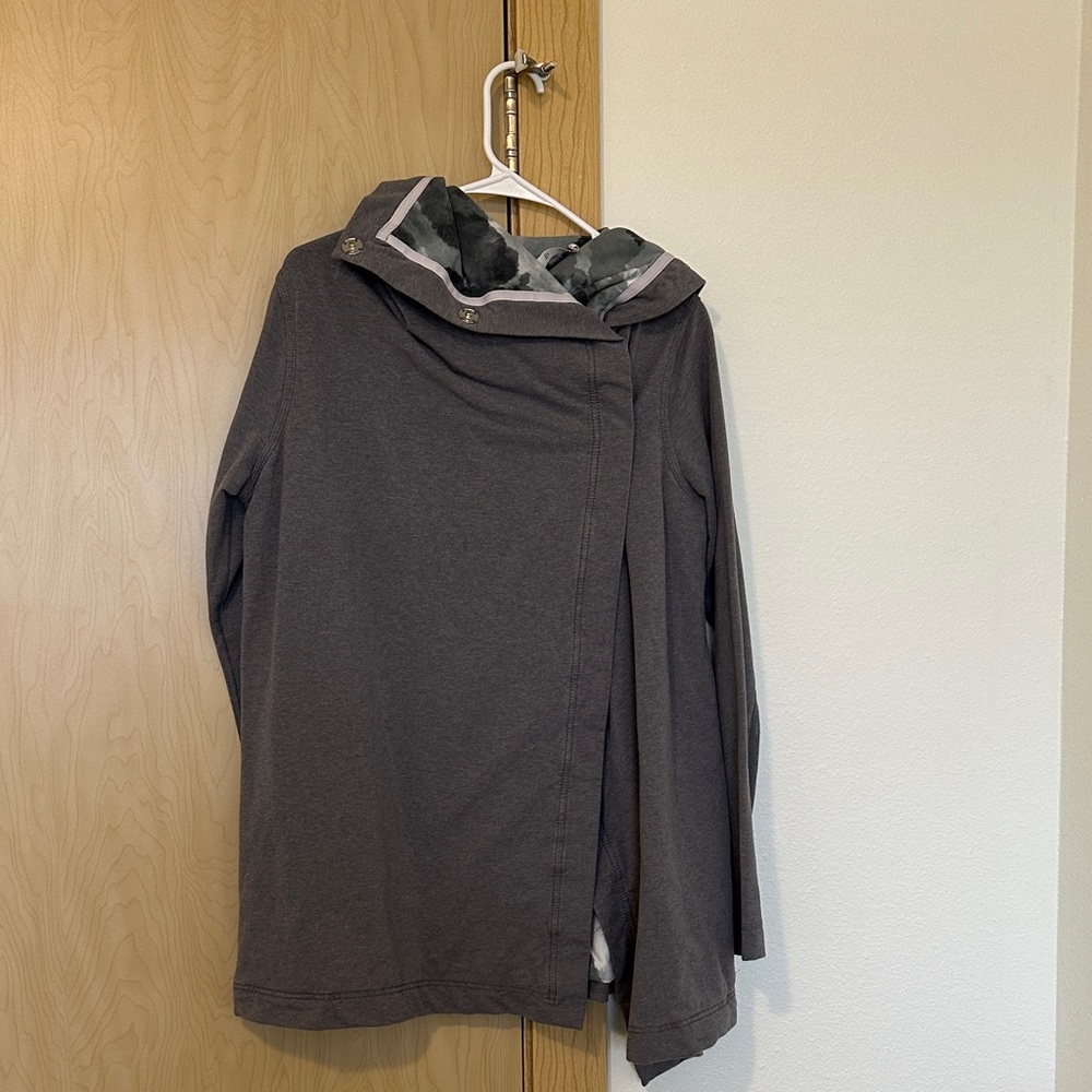 Lululemon Athletica Cloudy Gray Jacket